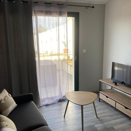 Studio Meuble Du Bourg Puymiclan Buitenkant foto
