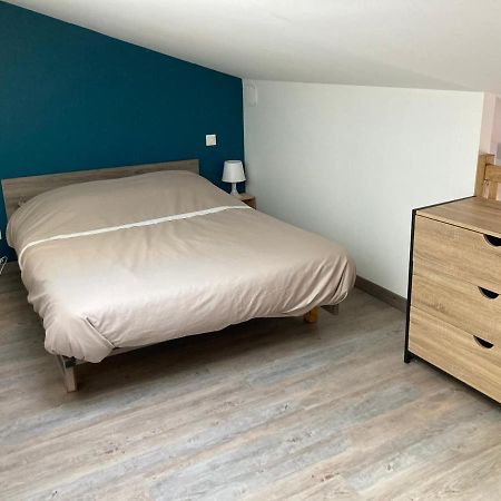 Studio Meuble Du Bourg Puymiclan Buitenkant foto