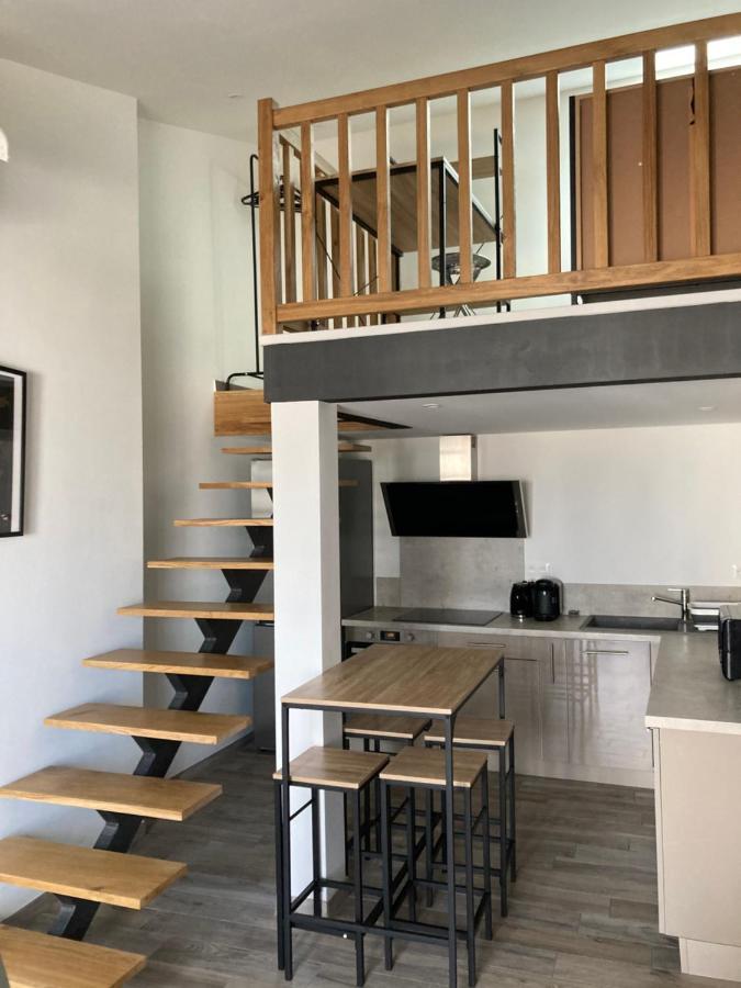 Studio Meuble Du Bourg Puymiclan Buitenkant foto